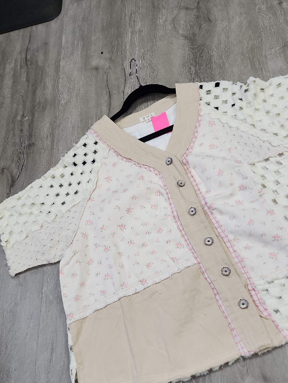 POL Cream Button-Front Mixed Fabric Floral Top Fits XL
